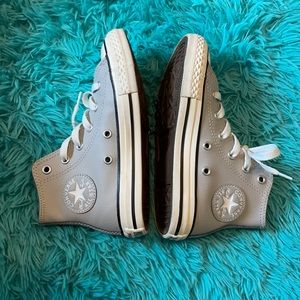 Boy’s light grey Converse
